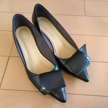 탈론 블랙 펌프스 23.5cm