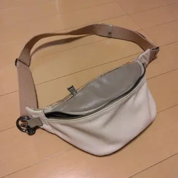 에프클리오 바디백