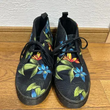 닥터마틴 Dr.Martens 꽃무늬 캔버스 하이컷 스니커즈