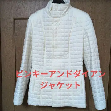 화이트 퀼팅 자켓 레오파드 무늬 안감