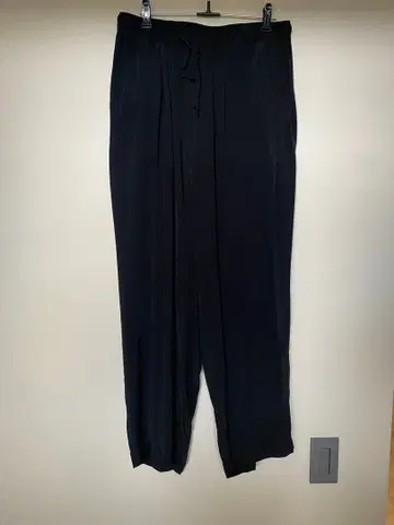 YOKE 요크 EASY PANTS BLACK