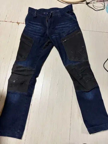 다크 블루 패치워크 데님 팬츠