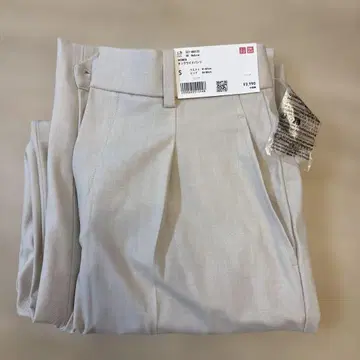 새상품 UNIQLO 턱 와이드 팬츠 S