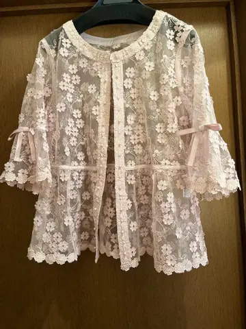 슈퍼 뷰티 44 레이스 꽃무늬 반팔 가디건 핑크 (하자품)