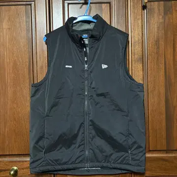 NEW ERA 블랙 베스트 L 사이즈