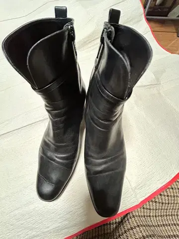 부츠 이탈리아제