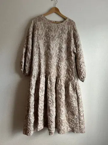 자카드 볼륨 원피스