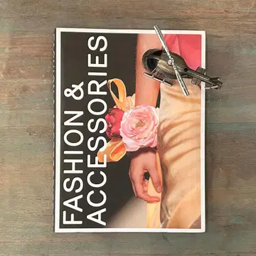 FASHION &ACCESSORIES MAGAZINE