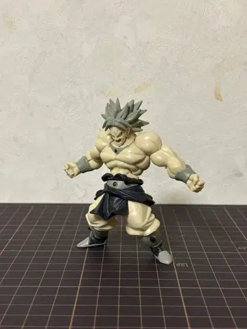 초사이어인 브로리 피규어 약 15cm