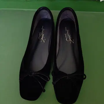 블랙 벨벳 플랫슈즈