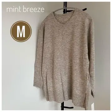 미사용 택 포함 mint breeze M 베이지 V넥 니트