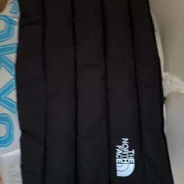 THE NORTH FACE 블랙 머플러