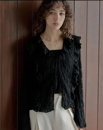 부클 자카드 레이스 프릴 리본 블라우스 리디 Re:EDIT