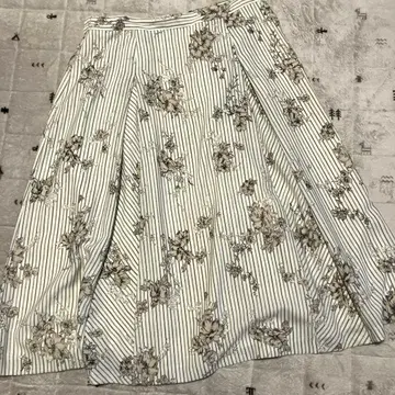 로즈 티아라 꽃무늬 스커트 46