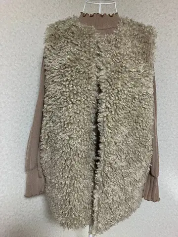 푸들 인조 모피 미들 베스트