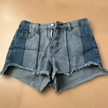 데님 블루 컷오프 헴 숏팬츠