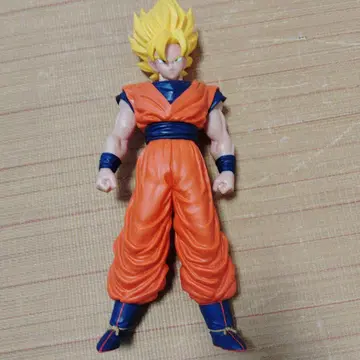드래곤볼 손오공 액션 피규어