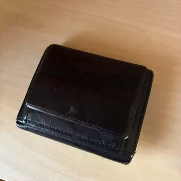 블랙 가죽 3단 폴더형 지갑 어반 리서치 구매품