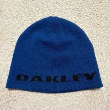 OAKLEY 커스텀 핏 니트 모자 파랑
