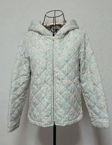 프랑슈리페 시로츠메쿠사 패턴 점퍼 후드티