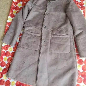 무스탕풍 브라운 코트