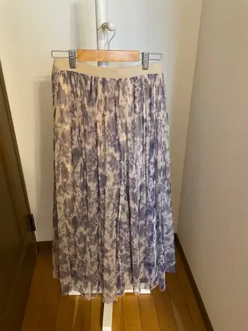 꽃무늬 플리츠 스커트