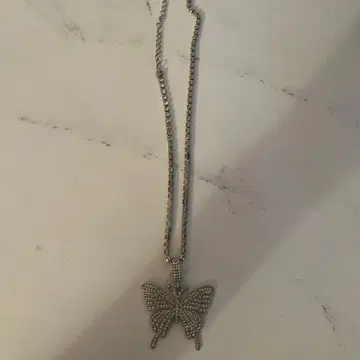 실버 나비 목걸이 스톤 포함