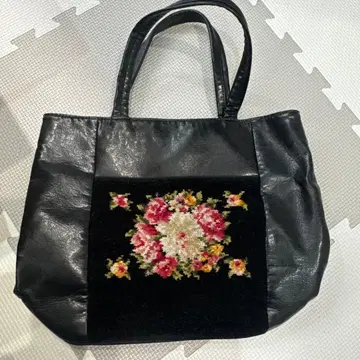 FEILER 플라워 자수 토트백 블랙