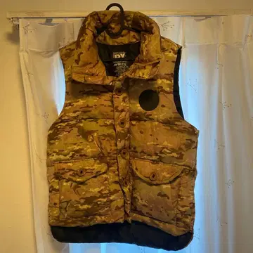 AVIREX 카모플라쥬 베스트 L 사이즈