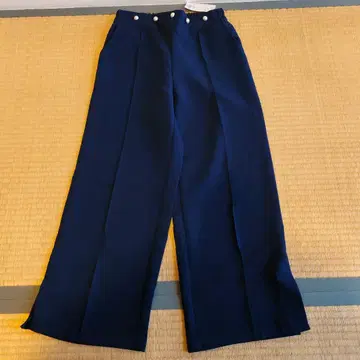 네이비 와이드 팬츠 펄 버튼 포함