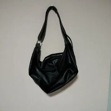 블랙 합성 피혁 숄더백 빅