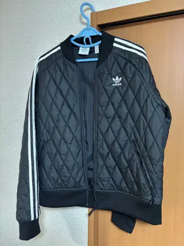 adidas 블랙 퀼팅 자켓 W3