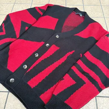 치카시츠+ A'GEM/9 y2k 빨검 니트 가디건