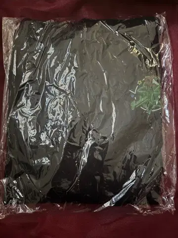 [ 미개봉 새상품 ] 와이텔즈 샤크 후드티 vv 콜라보