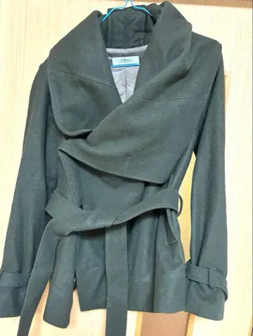 다크 그린 울 혼방 랩 코트