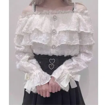 ROJITA 펄 어깨끈 오프숄더 페더 블라우스