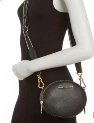 마크 제이콥스 블랙 원형 숄더백