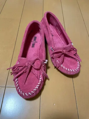 MINNETONKA 핑크 모카신 6.5