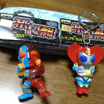 슈퍼히어로 작전 피규어 키링 2종 세트 ~ 키카이다 & 비진더