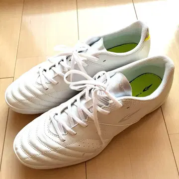 TIGORA TR-8FS0021 풋살화 화이트 27.5cm