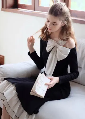 엘니크 ELMIQE 리본 숄더 머메이드 니트 원피스