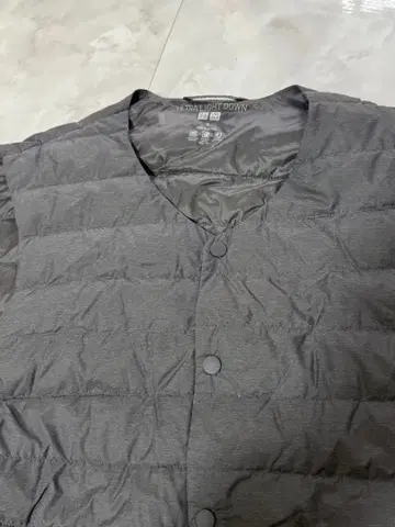 유니클로 경량 울트라 라이트 다운 컴팩트 베스트 다운 베스트 남성용 M