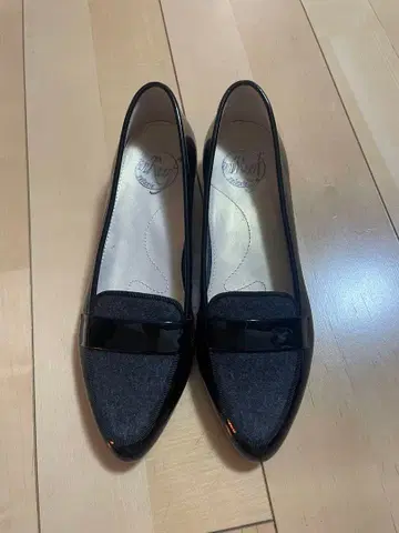 안리프 플랫 힐 펌프스 23cm