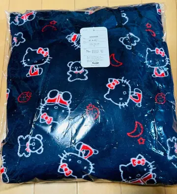 [ 택 포함 미사용 ] 헬로키티 산리오 모코모코 파자마 룸웨어 3L