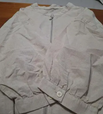 크로커다일 베이지 풀 집업 점퍼