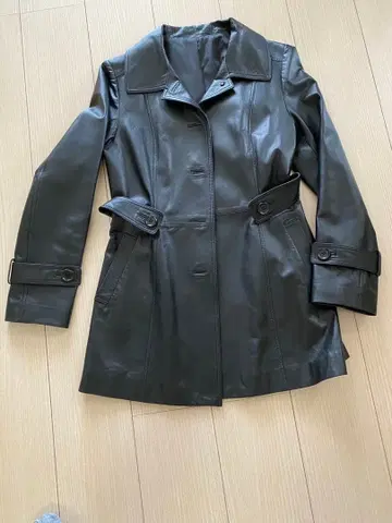 블랙 양가죽 트렌치코트