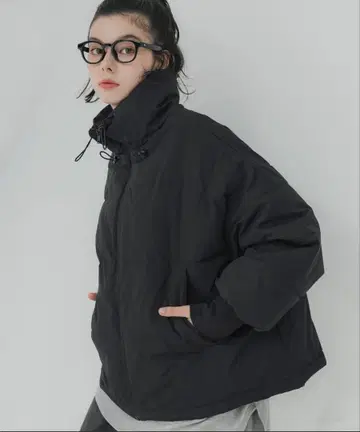 블랙 다운 자켓 coca