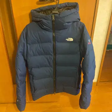 THE NORTH FACE 네이비 다운 자켓