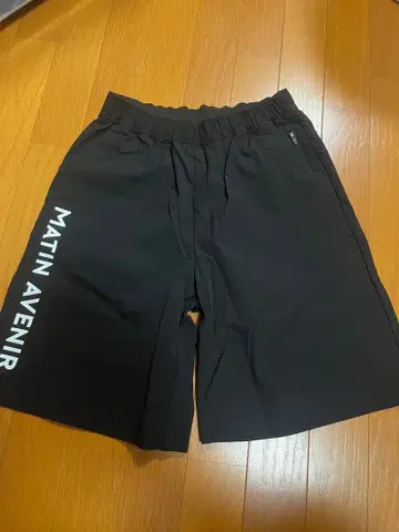 SY32 블랙 숏팬츠 S 사이즈