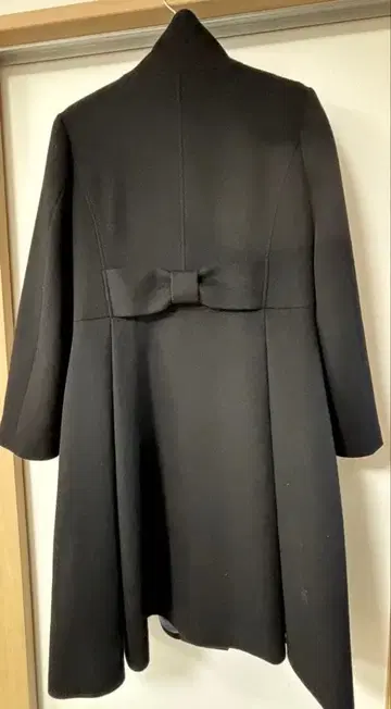 3L 롱 코트 블랙 뒷 리본 귀여운 무릎 기장